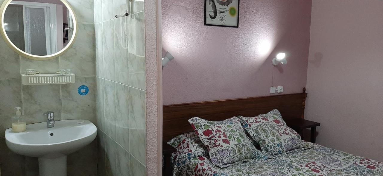 Hostal San Martin มาดริด ภายนอก รูปภาพ