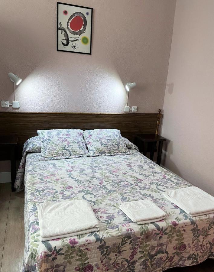 Hostal San Martin มาดริด ภายนอก รูปภาพ