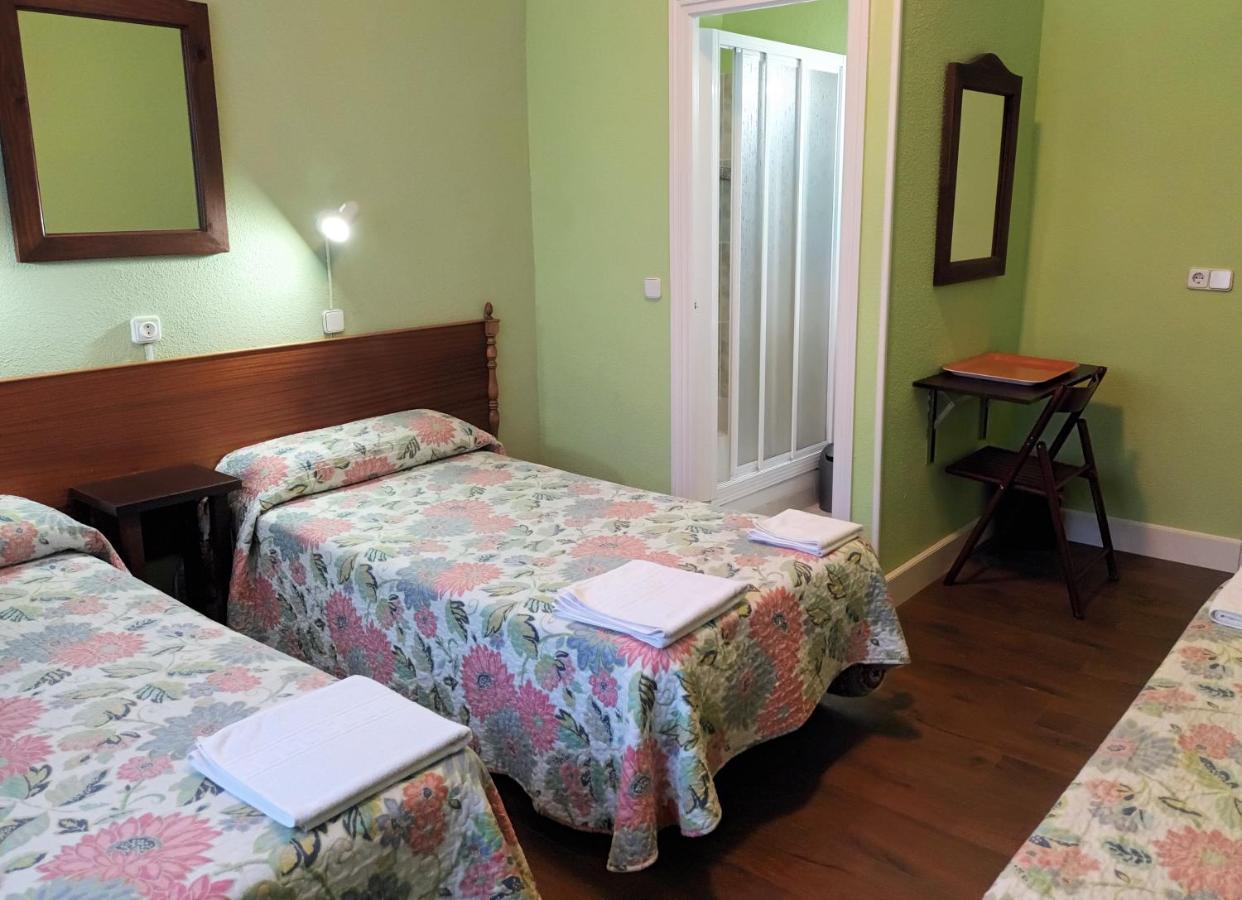Hostal San Martin มาดริด ภายนอก รูปภาพ