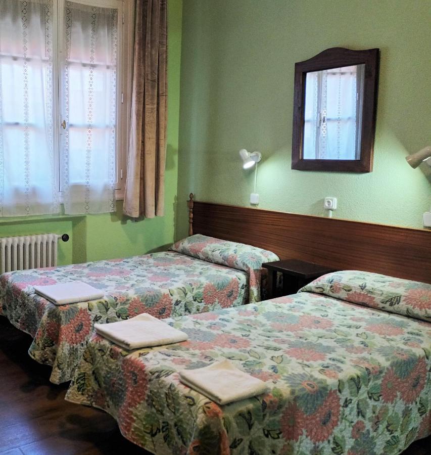Hostal San Martin มาดริด ภายนอก รูปภาพ