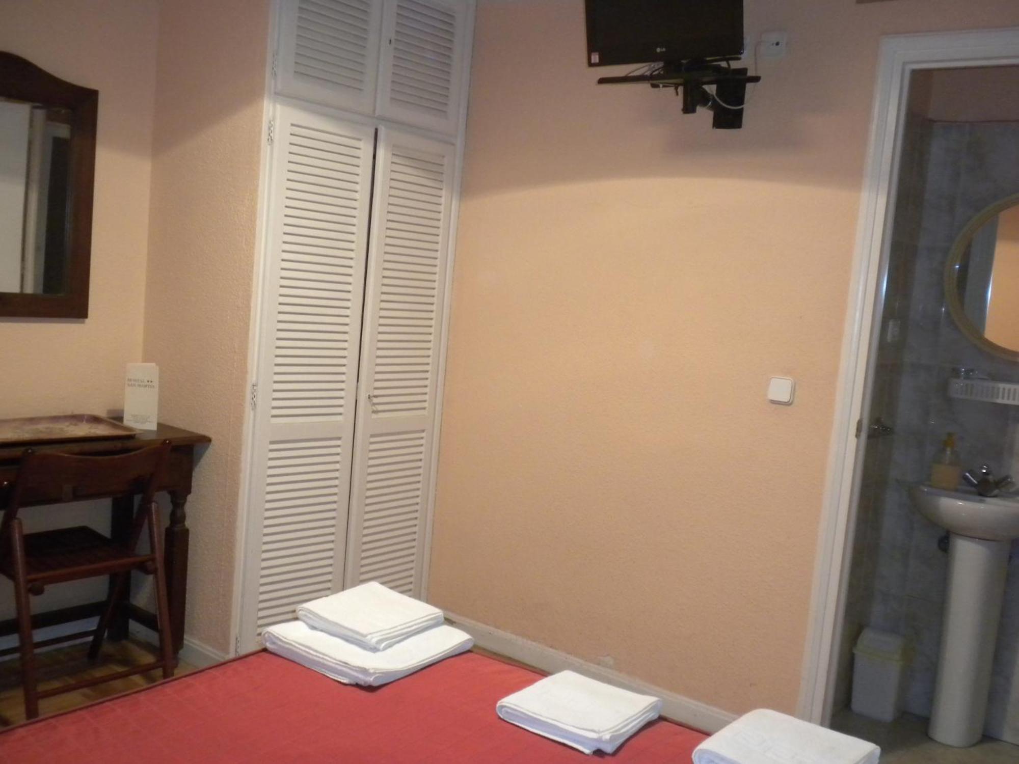 Hostal San Martin มาดริด ภายนอก รูปภาพ